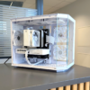 PC gamer blanc Xigmatek Cubi avec carte graphique RTX 5060 Ti et éclairage ARGB