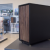 PC gamer Lynxmedia North Noir sans RGB avec boîtier boisé Fractal Design, carte graphique NVIDIA RTX 5060 Ti et processeur AMD Ryzen 5 9600X